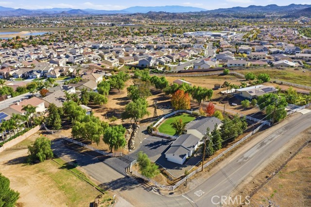 Detail Gallery Image 35 of 39 For 24765 Las Flores Dr, Canyon Lake,  CA 92587 - 4 Beds | 2 Baths