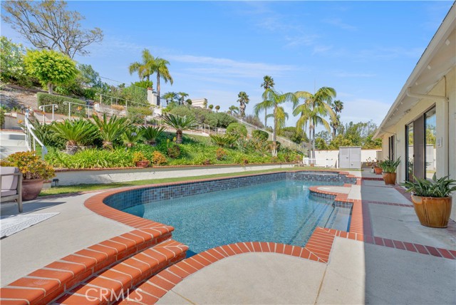 Detail Gallery Image 12 of 33 For 21 Santa Catalina Dr, Rancho Palos Verdes,  CA 90275 - 4 Beds | 3/1 Baths