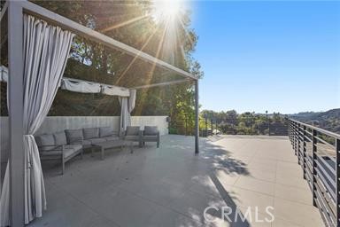 Detail Gallery Image 44 of 47 For 9716 Oak Pass Rd, Beverly Hills,  CA 90210 - 6 Beds | 3/2 Baths