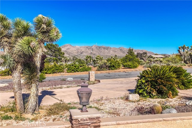 Detail Gallery Image 8 of 75 For 9020 Fortuna Ave, Yucca Valley,  CA 92284 - 5 Beds | 5 Baths
