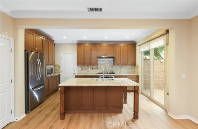 Detail Gallery Image 16 of 42 For 220 Kempton, Irvine,  CA 92620 - 3 Beds | 3 Baths