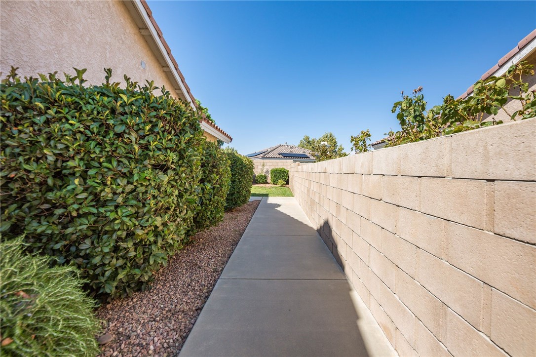 Detail Gallery Image 31 of 32 For 4133 De Anza Dr, Palmdale,  CA 93551 - 4 Beds | 2 Baths