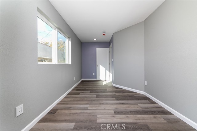 Detail Gallery Image 9 of 19 For 1135 N Howard St a,  Glendale,  CA 91207 - 2 Beds | 2 Baths