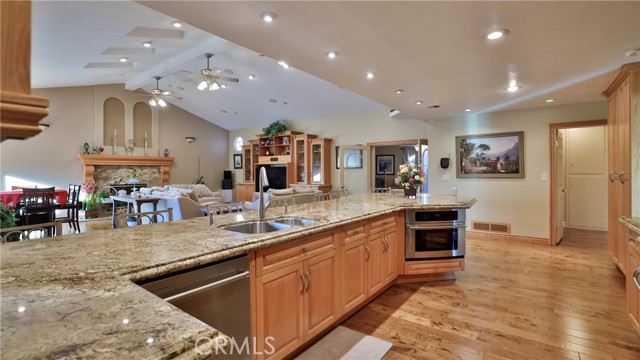 Detail Gallery Image 18 of 71 For 635 W 16th, Upland,  CA 91784 - 3 Beds | 2 Baths