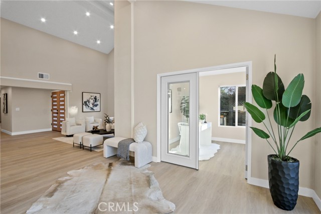 Detail Gallery Image 12 of 27 For 520 Golden Sky Ln, Anaheim,  CA 92807 - 3 Beds | 2 Baths