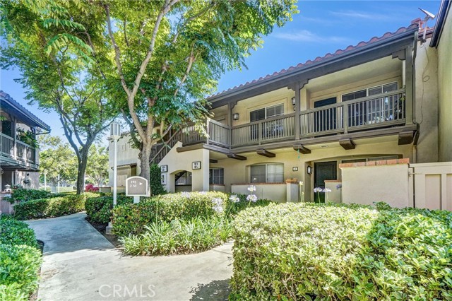 192 S Cross Creek Road, Orange CA: https://media.crmls.org/medias/9654b1fd-67f2-4e2b-bacc-5aa4822c1258.jpg