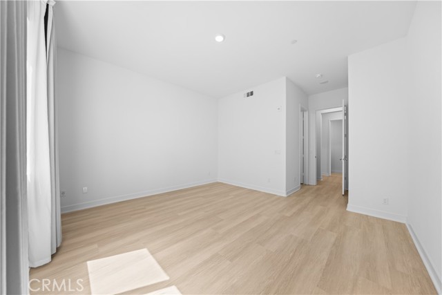 175 Baluster, Irvine CA: https://media.crmls.org/medias/96550063-f9a3-4ec3-8359-c1a1a7e561eb.jpg