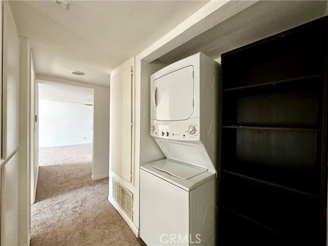 Detail Gallery Image 8 of 13 For 5500 Owensmouth Ave #314,  Woodland Hills,  CA 91367 - 3 Beds | 2 Baths