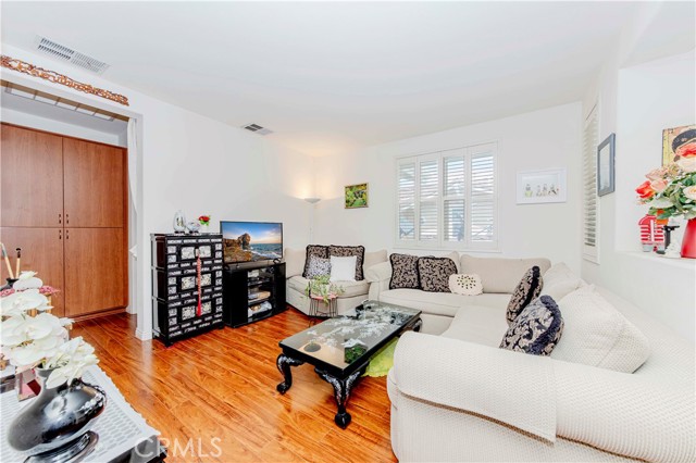 735 Francesca Dr #202, Walnut CA: https://media.crmls.org/medias/96558d47-7acf-4ad6-bd4c-d530e2d0df6f.jpg