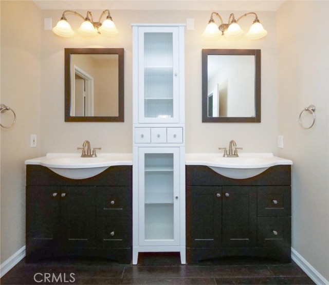 Double Sink Vanity in Primary Bathroom