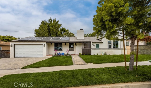 6005 S La Brea Avenue, Los Angeles CA: https://media.crmls.org/medias/96562803-e0b3-4ad4-8ad4-1efb9efc6005.jpg