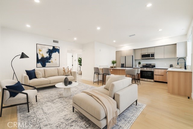 Front Image Thumbnail for CRSR25249982