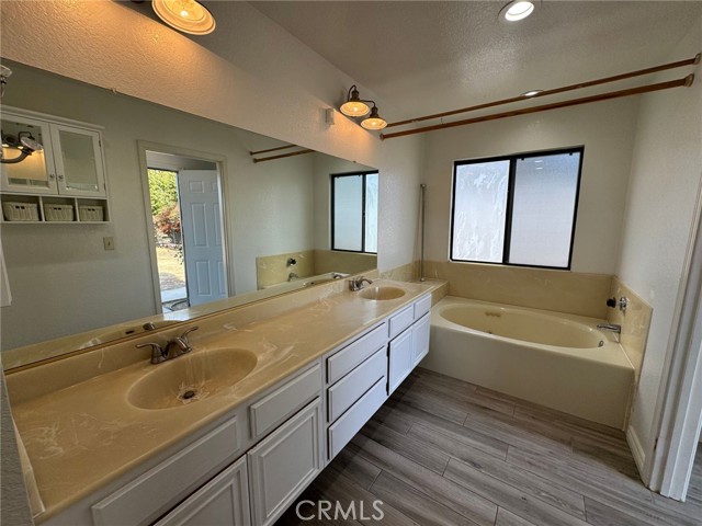 15030 Zieglinde Drive, Lake Elsinore CA: https://media.crmls.org/medias/965675ea-567e-41be-9be7-51961a917dca.jpg