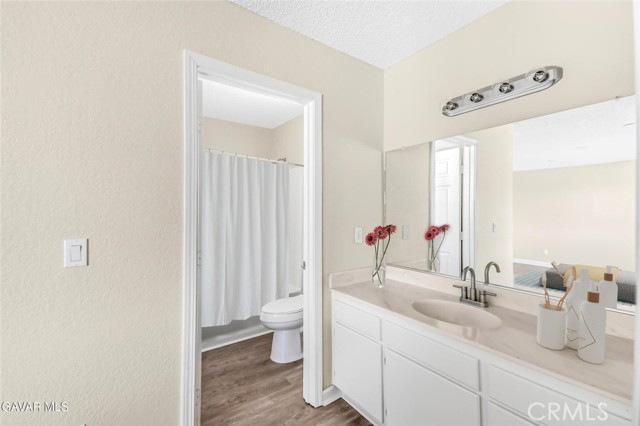Detail Gallery Image 9 of 20 For 16509 Mackennas Gold Ave, Palmdale,  CA 93591 - 3 Beds | 2 Baths
