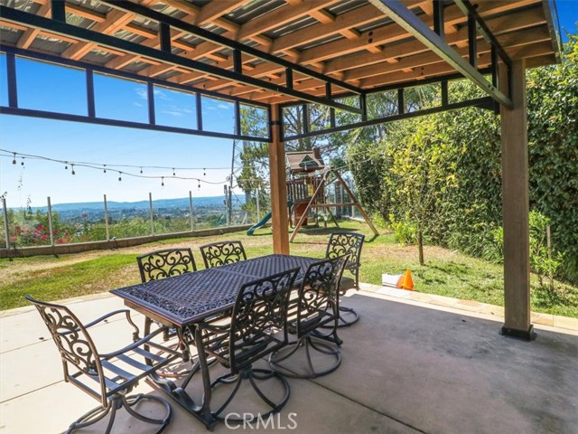 24049 Skyline, Mission Viejo CA: https://media.crmls.org/medias/9656e9d3-ce79-4ed4-9406-f0b66a01fa62.jpg
