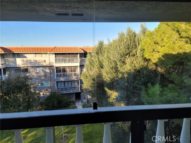 Detail Gallery Image 10 of 19 For 2403 via Mariposa 3a,  Laguna Woods,  CA 92637 - 3 Beds | 2 Baths