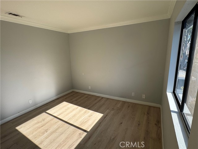 45 Harkness Avenue, Pasadena CA: https://media.crmls.org/medias/965758ab-39bd-4f7f-ab66-3e283d13e8f9.jpg