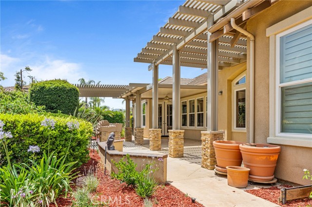 Detail Gallery Image 4 of 11 For 1180 Cleveland, Corona,  CA 92881 - 6 Beds | 3/1 Baths