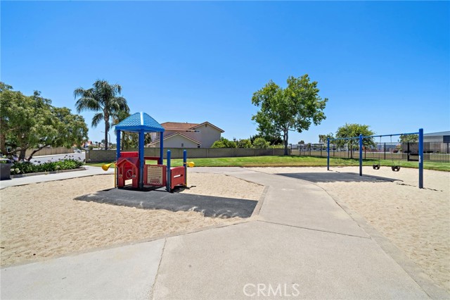16086 Sweetleaf Street, Fountain Valley CA: https://media.crmls.org/medias/96583966-2ae6-4cce-a360-b41bdc3b88d1.jpg