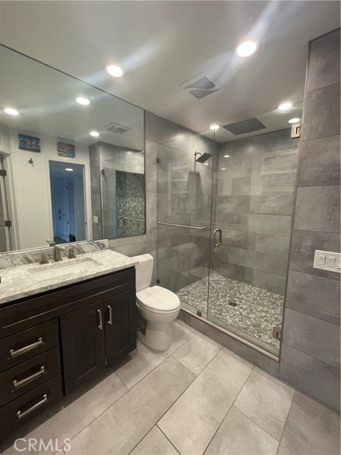 9852 Coral Cove Circle, Huntington Beach CA: https://media.crmls.org/medias/96584e0e-e8d8-4da3-b5c0-de8e3d526750.jpg