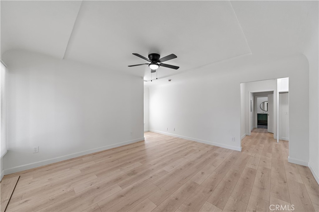 MLS #DW25116783 img 2