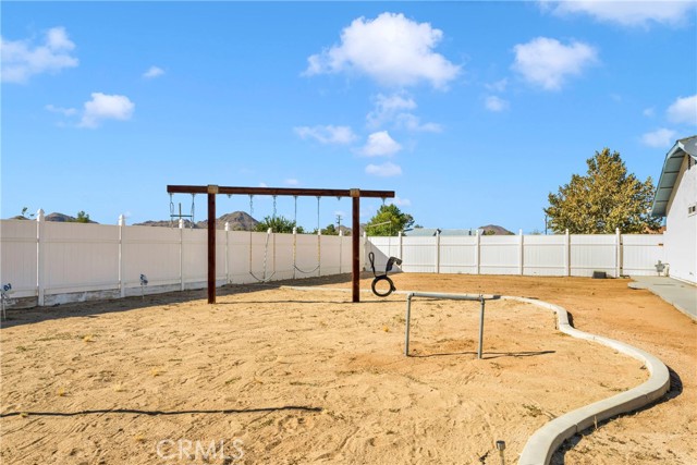 Detail Gallery Image 24 of 26 For 21055 Thunderbird Rd, Apple Valley,  CA 92307 - 3 Beds | 2 Baths