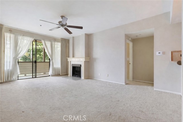 Detail Gallery Image 5 of 26 For 2571 Plaza Del Amo #209,  Torrance,  CA 90503 - 2 Beds | 2/1 Baths