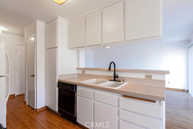 Detail Gallery Image 9 of 20 For 372 Carroll Park East #208,  Long Beach,  CA 90814 - 1 Beds | 1 Baths