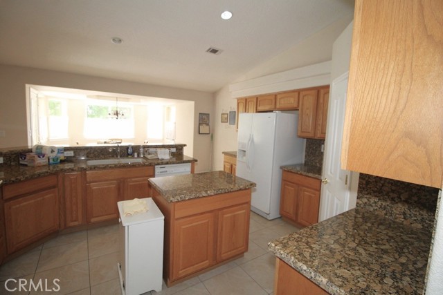 Detail Gallery Image 11 of 24 For 27241 Silver Lakes, Helendale,  CA 92342 - 3 Beds | 2 Baths