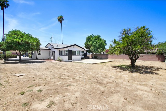 293 E Congress Street, Colton CA: https://media.crmls.org/medias/965d3369-2eca-4408-a6e1-81edaa994240.jpg