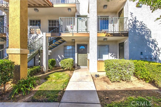 Detail Gallery Image 2 of 31 For 2155 Highpointe Dr #205,  Corona,  CA 92879 - 2 Beds | 2 Baths