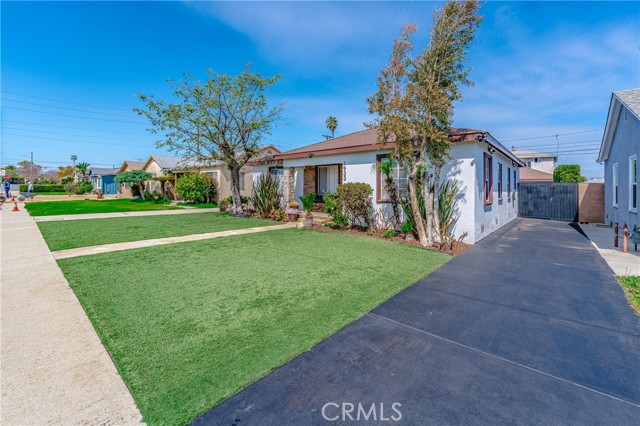 1933 W 147th Street, Gardena CA: https://media.crmls.org/medias/965e31cf-6884-4bb3-bb42-7ce04f93f1ba.jpg
