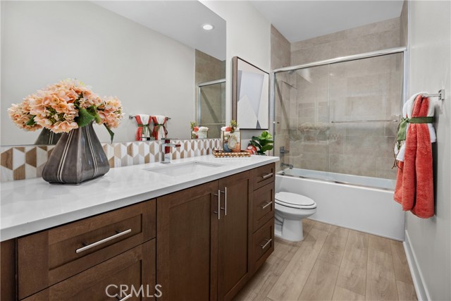 Detail Gallery Image 17 of 23 For 2321 Century Plant St, Palmdale,  CA 93551 - 5 Beds | 3 Baths