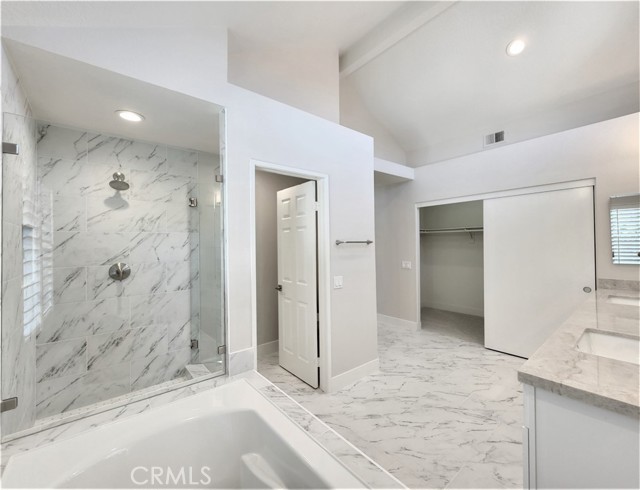 Detail Gallery Image 23 of 34 For 14 Andalucia, Irvine,  CA 92614 - 5 Beds | 3 Baths