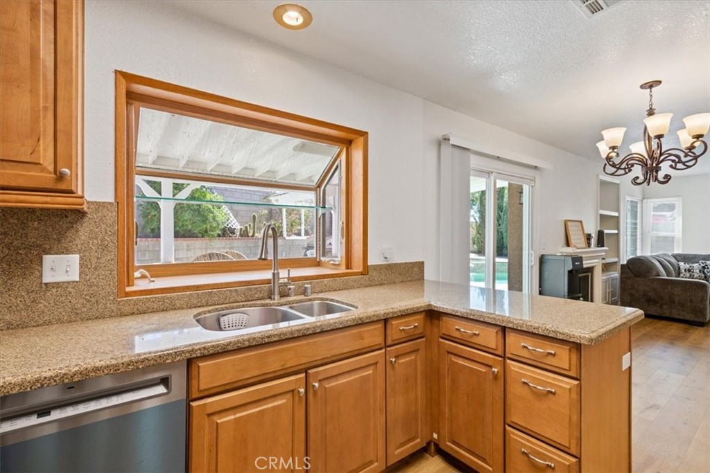 MLS #OC25152158 image #18