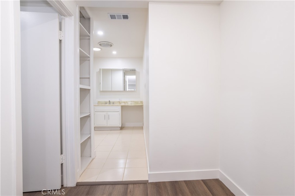 MLS #SR25196371 image #10