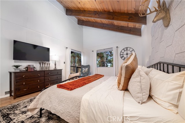 Detail Gallery Image 18 of 58 For 39651 Flicker Rd, Fawnskin,  CA 92333 - 5 Beds | 3/1 Baths