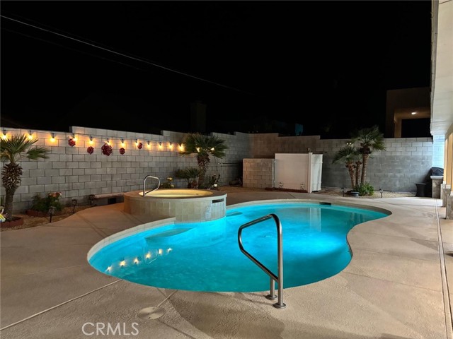 Detail Gallery Image 5 of 10 For 66026 Avenida Cadena, Desert Hot Springs,  CA 92240 - 4 Beds | 2 Baths