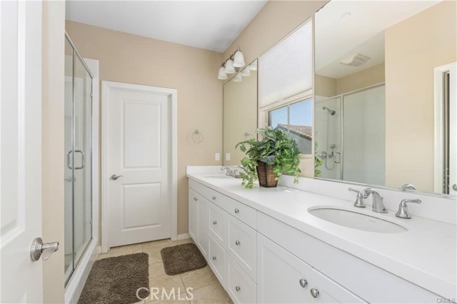 38 Larkfield, Irvine CA: https://media.crmls.org/medias/96600fd4-eaa4-404e-83a9-b09909d7d4fe.jpg