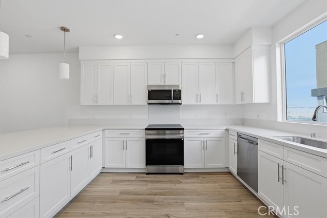 Detail Gallery Image 7 of 47 For 27323 Seven Oaks Ln, Valencia,  CA 91381 - 3 Beds | 3/1 Baths