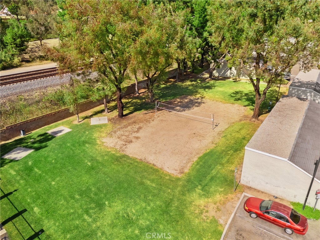 https://media.crmls.org/medias/966097e8-0d97-4001-be14-75c0d9a6b7d7.jpg?preset=X-Large
