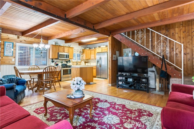 Detail Gallery Image 13 of 29 For 40300 Valley of the Falls Dr, Forest Falls,  CA 92339 - 3 Beds | 2 Baths