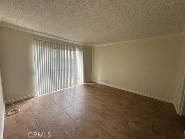 1251 S Meadow Lane, Colton CA: https://media.crmls.org/medias/9661c612-8e81-4d80-bc27-762910b71fb1.jpg