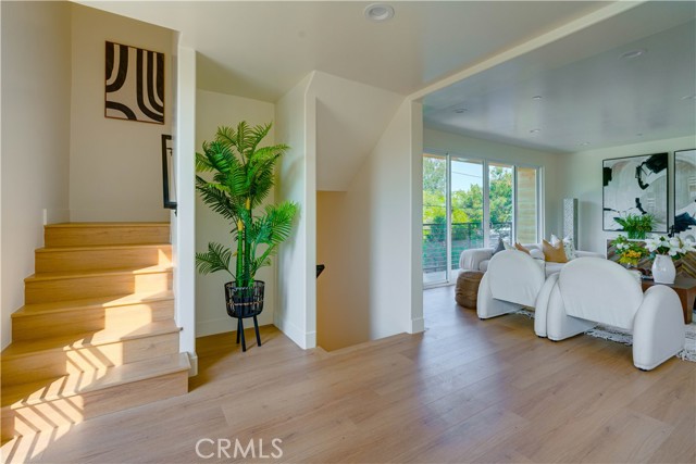 712 N Chestnut Avenue, Los Angeles CA: https://media.crmls.org/medias/9661cc3c-f479-485e-a1ed-b0461ab7968c.jpg