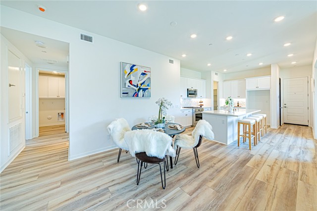 27505 Illumination Court, Valencia CA: https://media.crmls.org/medias/96623fdf-18e6-4a9f-a064-4d4bd53f38be.jpg