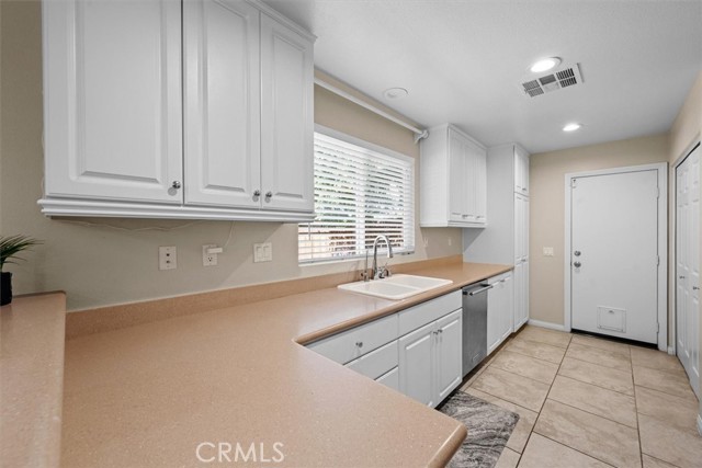 Detail Gallery Image 15 of 46 For 22528 Canal Cir, Grand Terrace,  CA 92313 - 3 Beds | 2/1 Baths