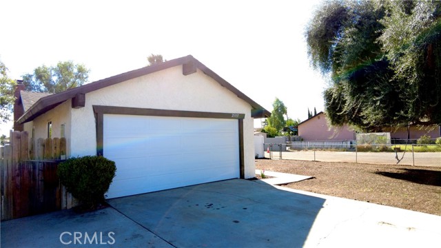 Detail Gallery Image 2 of 30 For 25337 Gentian Ave, Moreno Valley,  CA 92551 - 4 Beds | 2 Baths