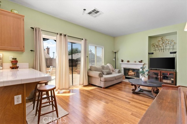 Detail Gallery Image 13 of 33 For 1123 Brown Bear Trl, Beaumont,  CA 92223 - 3 Beds | 2/1 Baths