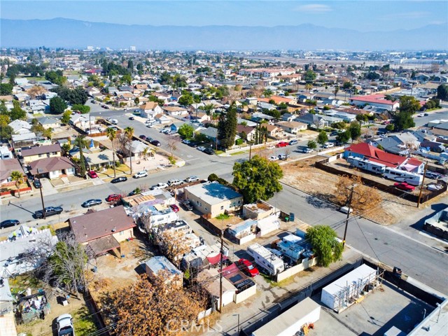 584 E H Street, Colton CA: https://media.crmls.org/medias/966599bd-4f2c-4491-8445-7dba64c1c07f.jpg