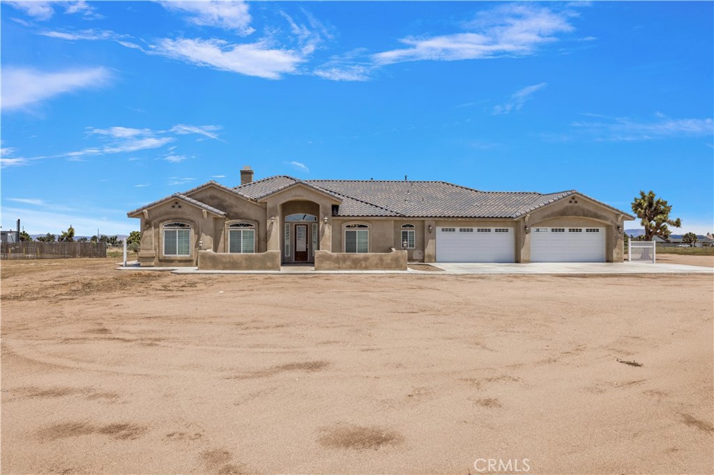 9445 Baldy Mesa Road, Oak Hills, CA 92344